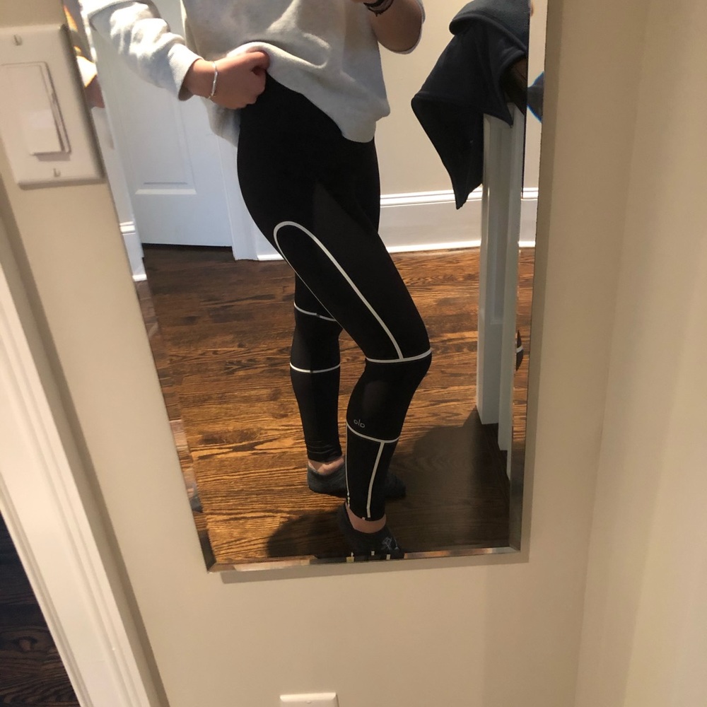 ALO YOGA LEGGINGS